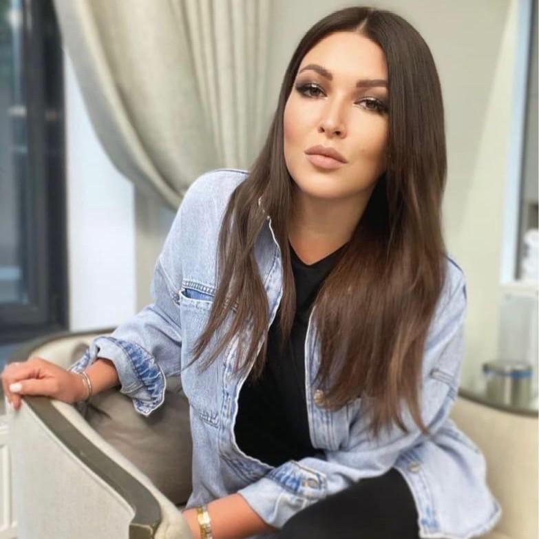 Ирина Дубцова спонсирует роскошную жизнь сына, который сбежал от нее и ее жениха: «Он привык к определенному уровню»