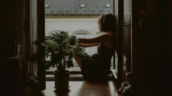 «Мне одиноко, что со мной не так?»: как справиться с чувством стыда из-за отсутствия близких людей