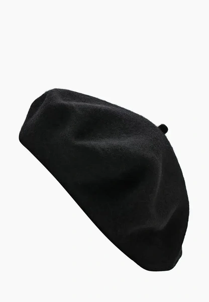 Шапки, береты и кепки: самые модные головные уборы зимы 2025/26 Шапки, береты и кепки: самые модные головные уборы зимы 2025/26