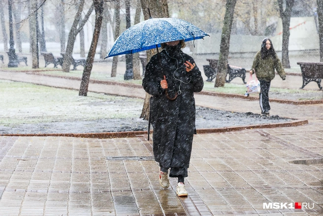 В некоторых районах выпадет до трех сантиметров снега | Источник: Артём Устюжанин / MSK1.RU