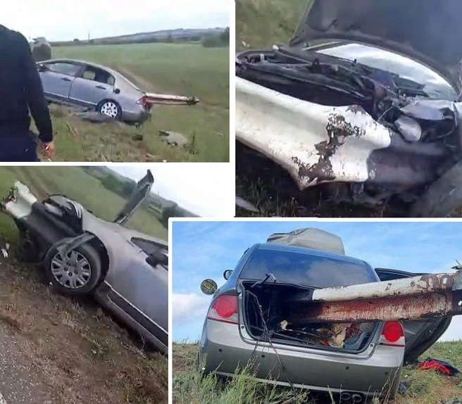 Ограждение вошло в районе левого колеса автомобиля и пробило водительскую сторону. Пассажирки получили тяжелые травмы, водитель погиб | Источник: материалы дела