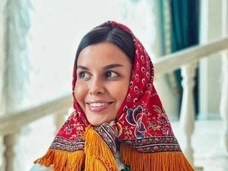 Полгода назад впервые стала мамой: исполнившая хит «Матушка» Татьяна Куртукова о семье и муже
