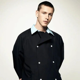 Трой Сиван, Харрис Дикинсон, Келвин Харрисон-младший и еще 39 талантов — новые лица Prada