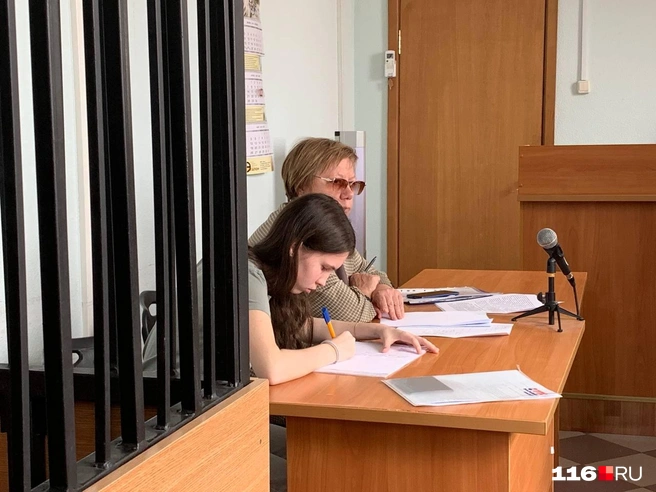 Якупова принесла извинения матери погибшей студентки | Источник: Ильгиз Шарифзянов / 116.RU