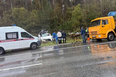 На Серовском тракте водитель Changan погиб после удара в КАМАЗ