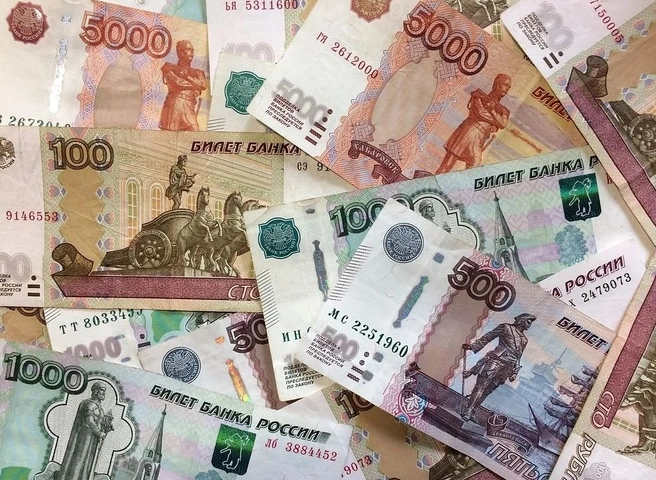 Рубль шестой день подряд растет к доллару | ya62.ru
