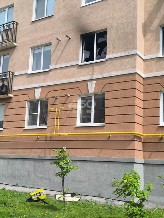Огонь вспыхнул на улице Виталия Жалнина | Источник: «Самара 450»