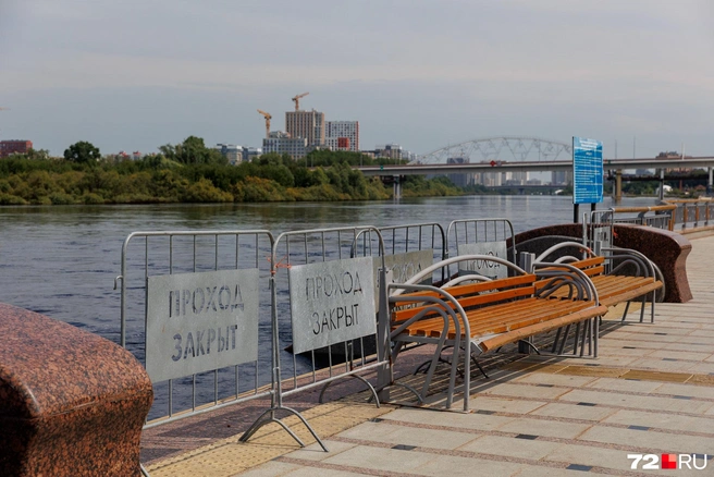 Гидрометеорологи регулярно мониторят Туру на предмет появления разного рода загрязнений, но наказывать виновных в таком не в их компетенции | Источник: Ирина Шарова / 72.RU