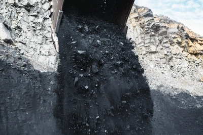 На семи кузбасских шахтах приостановили работы из-за метана