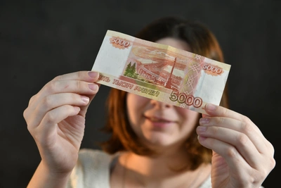 Бюджетники Мурманской области получат новогодние премии