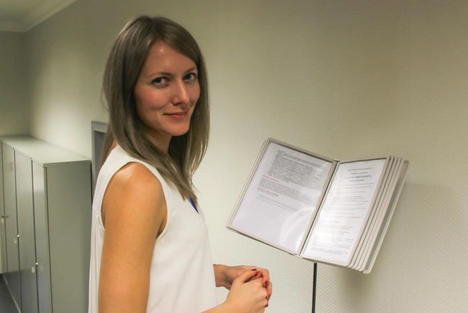 Ирина Скок, заместитель директора по персоналу компании «Водолей»:
— «Я придерживаюсь принципа «повторение – мать учения». Только благодаря этому можно стать профессионалом высокого уровня. Со многим я уже знакома, но для себя я все равно очень много подчерпнула: где-то что-то напомнили, а где-то пришло другое осознание. Поэтому я очень рада, что пришла, большое спасибо Светлане! Буду обязательно услышанное применять на практике и поделюсь с коллегами».