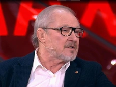 Отдал миллиарды детям, а они его предали: восстановивший «Рабочего и колхозницу» скульптор судится с детьми