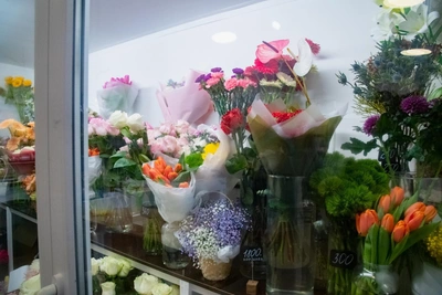 Revenue to Quadruple as Barnaul Flower Prices Rise Before Valentine's Day