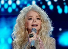 Лариса Долина рассказала, как отметит 70-летие: Кремль, звездные друзья и яркие образы