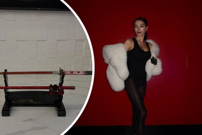 Загитова запуталась в веках в видео с японским клинком