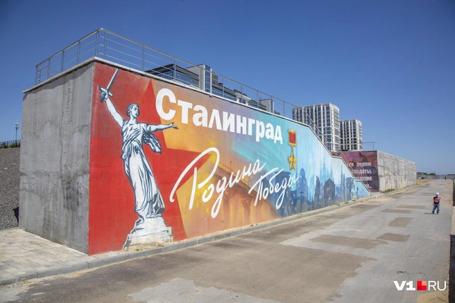 Граффити, которые пока не испортили вандалы | Источник: Константин Завриков / V1.RU