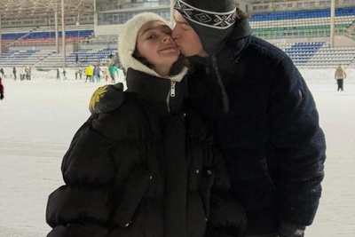 Адель из Ay Yola впервые показалась с парнем