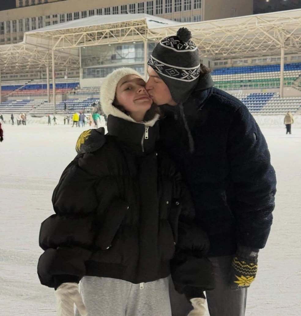 Алексей и Адель гуляют 14 февраля | Источник: aleks_khr / Instagram (экстремистская организация, деятельность запрещена на территории РФ)