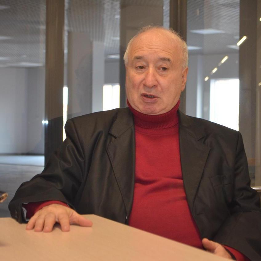 <p>Дмитрий Плоткин</p>