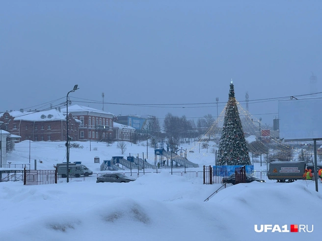 И это у них почти полдень&nbsp;— темно | Источник: Андрей Бирюков / UFA1.RU