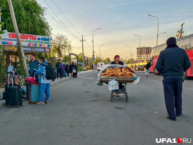 Тут уже и лепешки продают | Источник: Булат Салихов / UFA1.RU