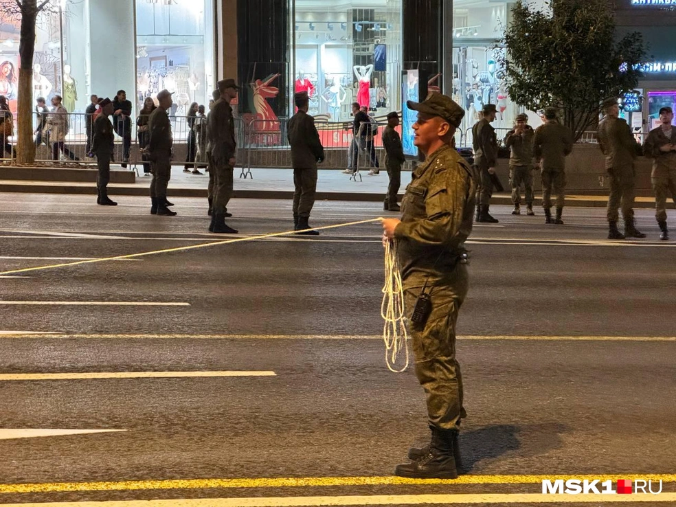 Москвичи ждут начала подготовки к параду Победы | Источник: Александра Какасьева / MSK1.RU