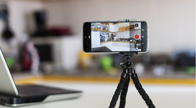 Говори «на камеру»: как выступать онлайн и записывать видео без нервов