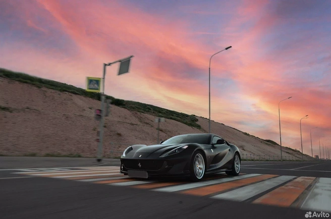 Ferrari 812 Superfast с объявления за 34,2 миллиона рублей | Источник: скриншот с сайта бесплатных объявлений