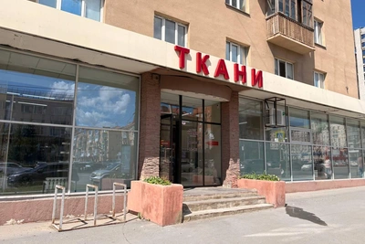 В Омске после крупного пожара возобновил работу магазин «Ткани»