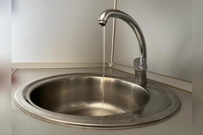 Жильцы читинского дома месяц без воды