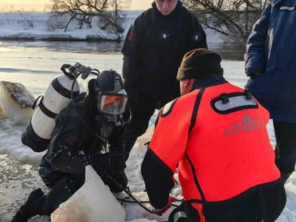 «Бурили лед, где-то ходили, искали…»: родители пропавших Алины, Богдана и Вани сами организовали поиски на Москве-реке