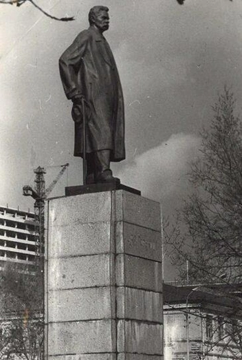 Памятник Горькому, 1967–1968 годы. Архивный комитет Ростовской области | Источник: Pastvu.com