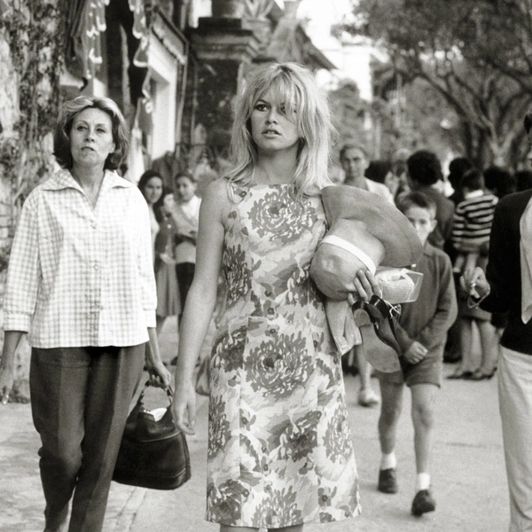 Ненавидела роскошь, но носила Chanel: как Брижит Бардо изменила моду