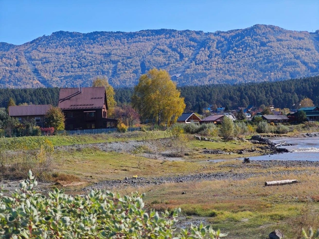 Сейчас семья перебралась в Манжерок на ПМЖ, и Сара активно участвует в жизни села | Источник: Сара Линдеманн