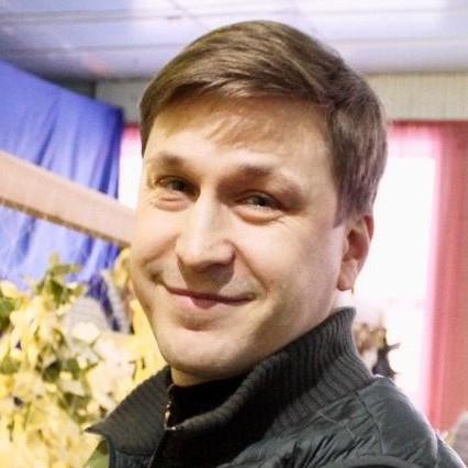 <p>Иван Новиков</p>