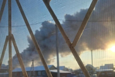 Крупный пожар в Кургане охватил склад