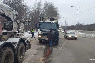 Как произошло столкновение автобуса и мусоровоза