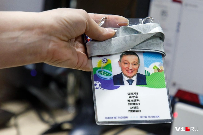 А на бейдже и неплохо так смотрится | Источник: Алексей Волхонский / V1.RU