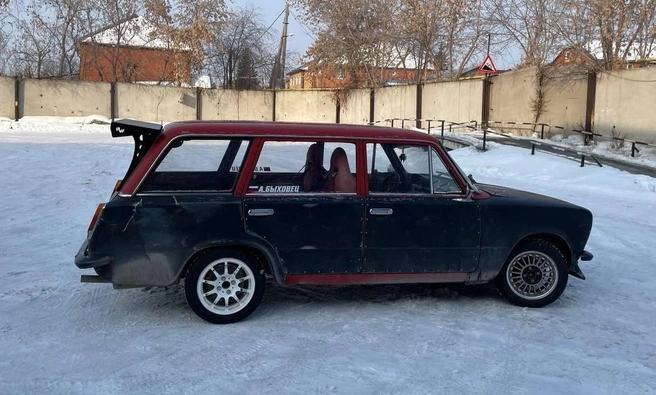 Кирилл специализируется на создании дрифт-моделей | Источник: Артем Быховец