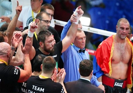 Руслан Чагаев стал чемпионом мира по версии WBA | ya62.ru
