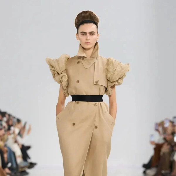 Max Mara весна-лето 2026: мадам де Помпадур как новая ролевая модель | marieclaire.kz