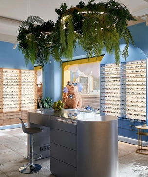 Небесно-голубой и капибара: оптика в Москве