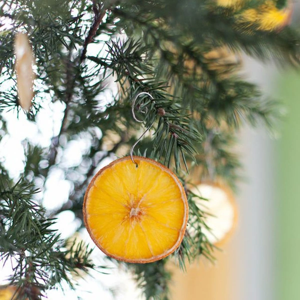 Дизайнерские елочные украшения своими руками (фото 17) | Источник: Фото из соц. сетей