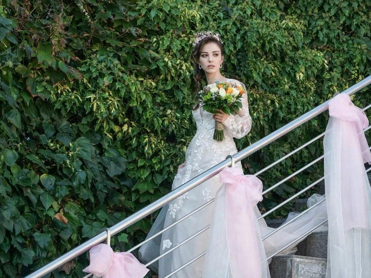Бьют жениха и дарят венки: 10 странных традиций, которые можно увидеть на турецкой свадьбе