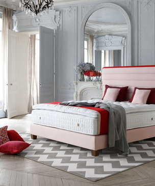 Розовые сны — модный декор спальни