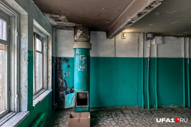 В углу — как будто следы от горения | Источник: Булат Салихов / UFA1.RU