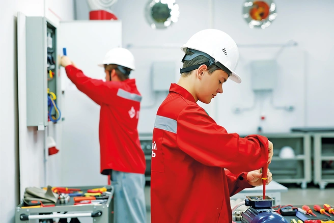 В первую очередь обучение направлено на практическую подготовку будущих специалистов | Источник: «Красный октябрь»