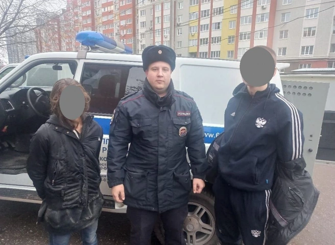 Рязанские полицейские задержали сожителей, занимавшихся наркоторговлей | ya62.ru