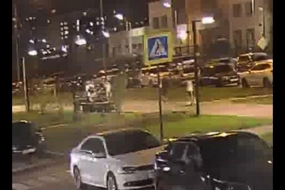 Питбайкер сбил коляску с младенцем в Казани и скрылся
