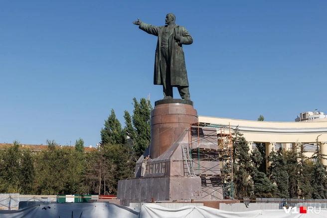 С этого ракурса вид более печальный | Источник: Алексей Волхонский / V1.RU